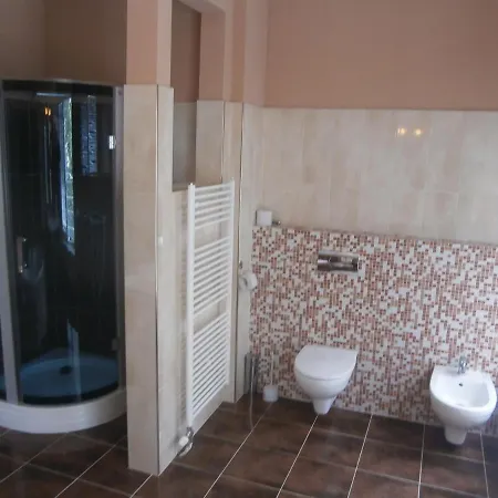 Hellene Pensión Piest'any