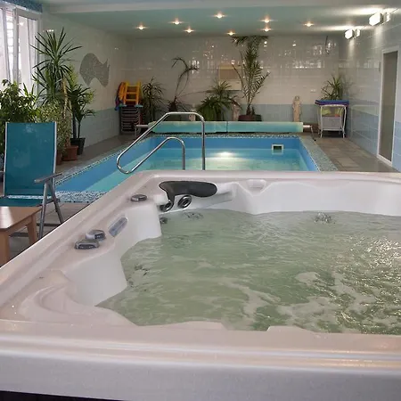 Hellene 3* Piest'any